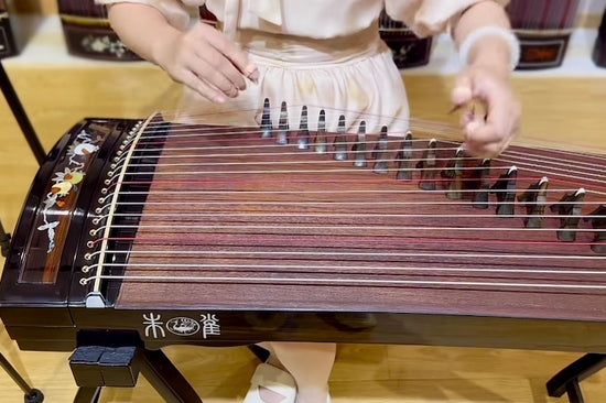 largest guzheng shop, zhuque Guzheng, 135cm guzheng, small guzheng, travel-size guzheng, quality guzheng, premium guzheng, concert guzheng, 朱雀古筝，1.35米小古筝，便携古筝，海外买古筝，高品质古筝，高性价比古筝，古筝海外专卖店，